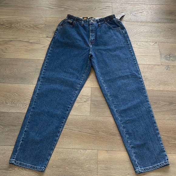 Lee Jeans Lee Relaxed Fit Tapered Leg Mid Rise Stretch Waist Pepper Stone W 2 Medium Poshmark